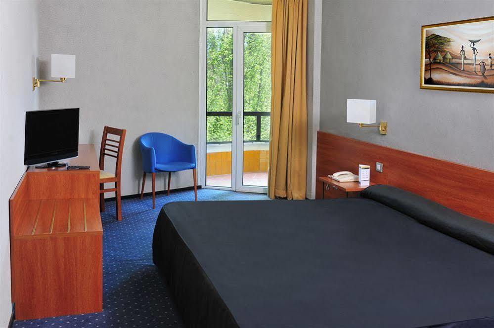 As Bellaterra Otel Cerdanyola del Valles Dış mekan fotoğraf